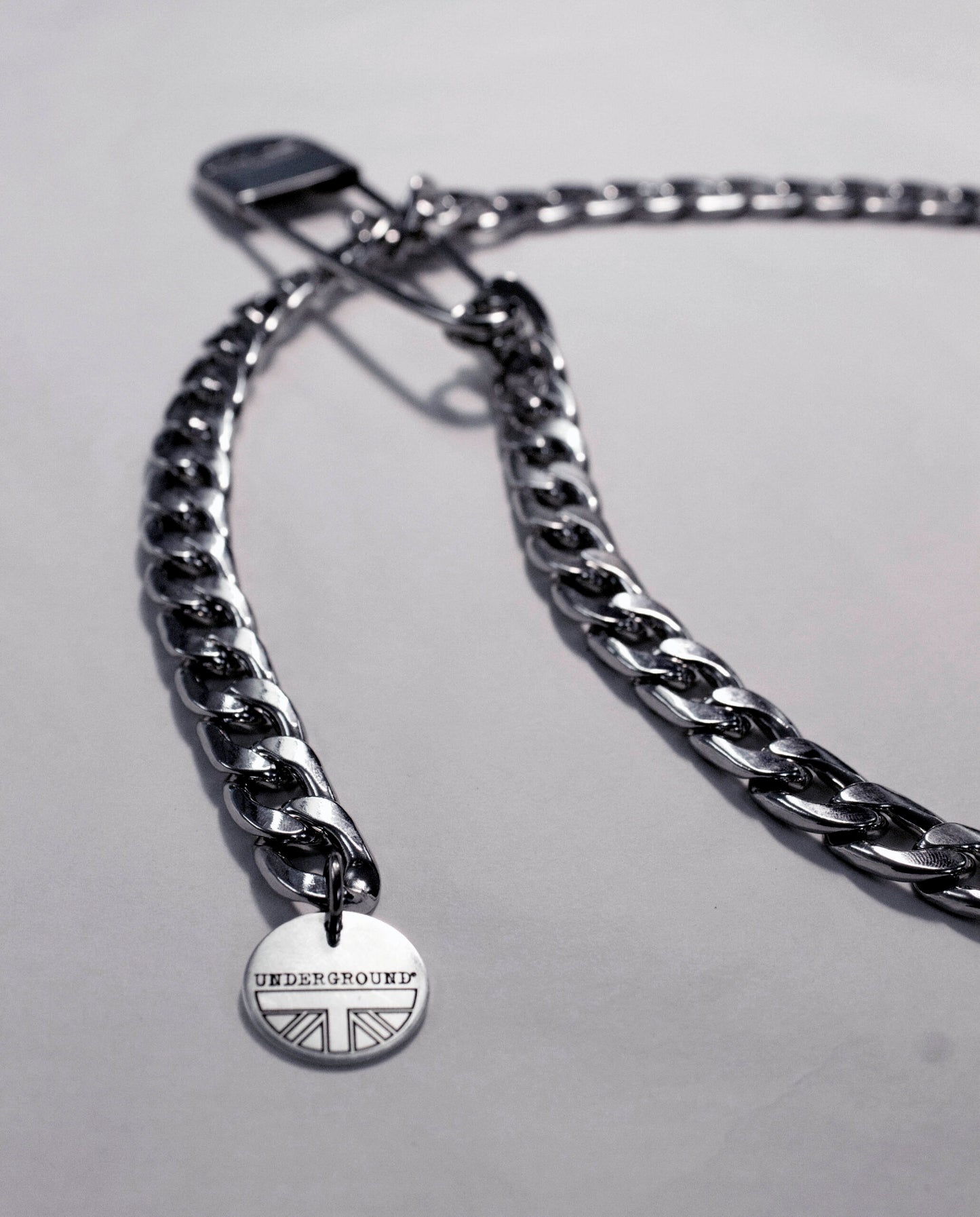 Underground – Chain and Safety Pin Necklace (Nickel)