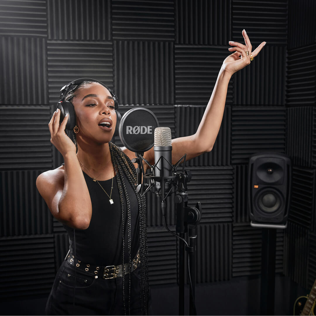 Rode NT1 Signature Series - Studio Condenser Microphone