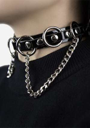 Neckband – black leather – nickel rivets & chains