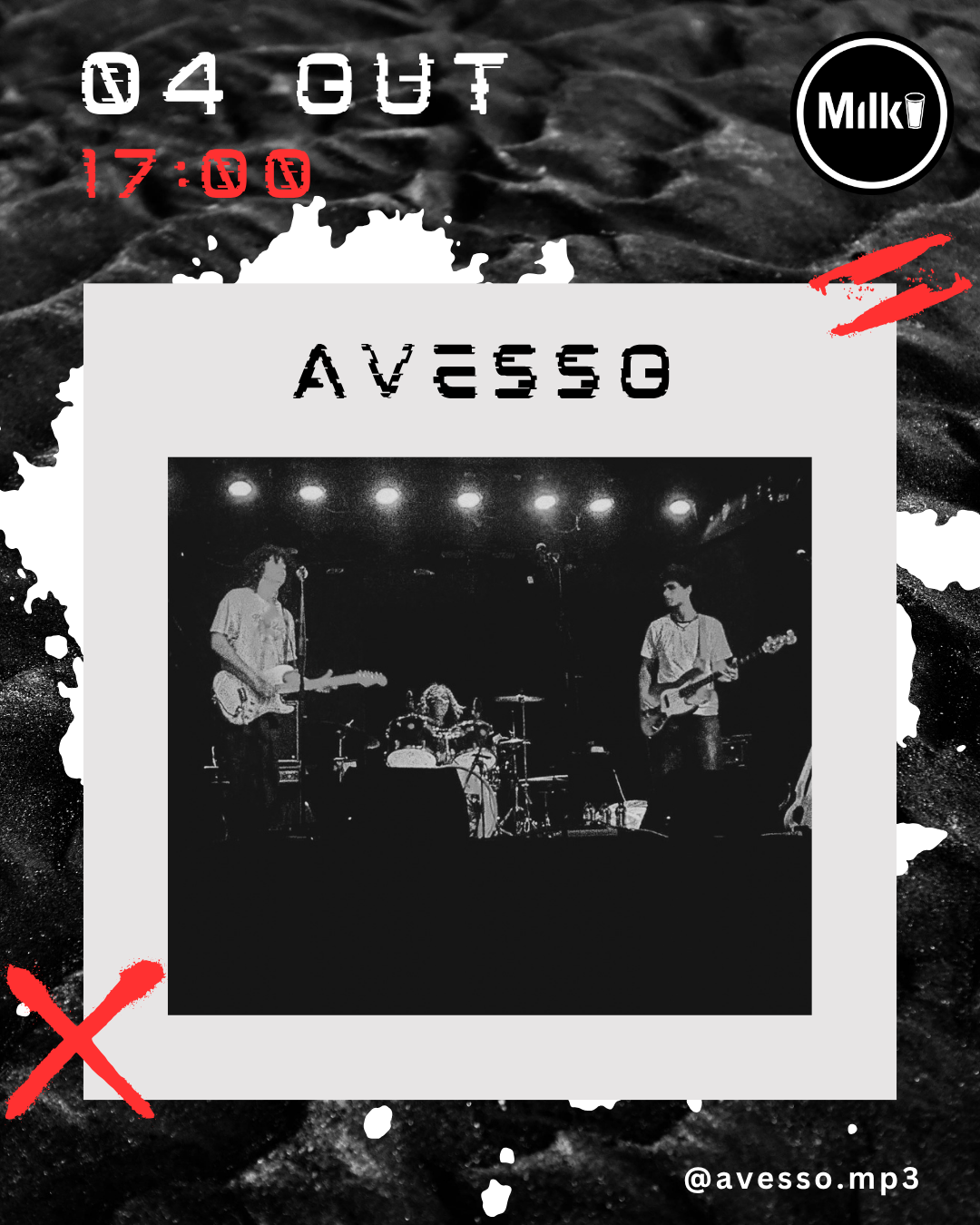 Avesso live at Milk Records, Santarém, on 4 October 2026 at 5pm. Event poster featuring a black-and-white photo of the trio performing.
