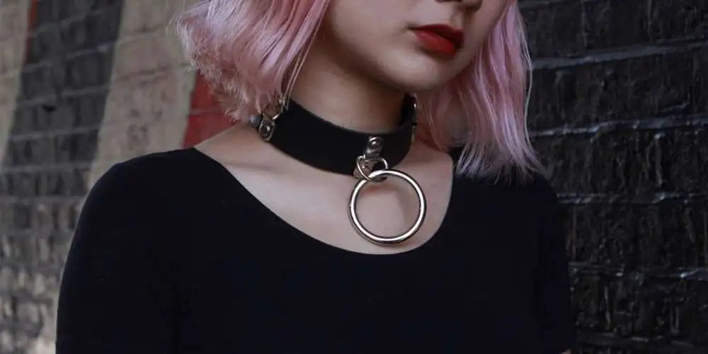 Neckband – black leather – nickel plates & ring