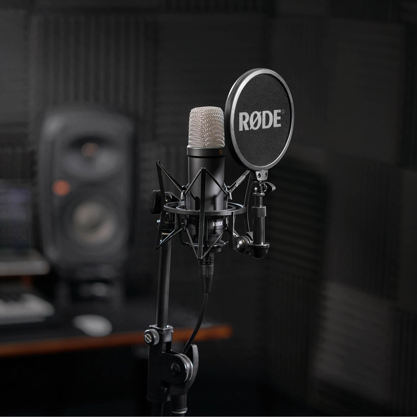 Rode NT1 Signature Series - Studio Condenser Microphone